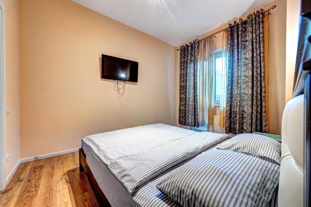 Apartments Near Kiev Botanical Garden Ym.Hryshka Dış mekan fotoğraf